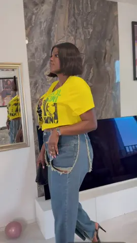 A post by @bilguissa54 on TikTok caption: #amoureuse #visibilitesurtiktok #plusdevisibilitetiktok #encouple💍 #femmeduboss❤️ #plusdevusurtiktok🙏🥰 #plusdevusurtiktok🙏🥰 