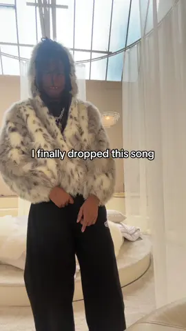 A post by @jordanadetunji on TikTok caption: Cause I can be your drama #jordanadetunji #NewMusic #rnb 