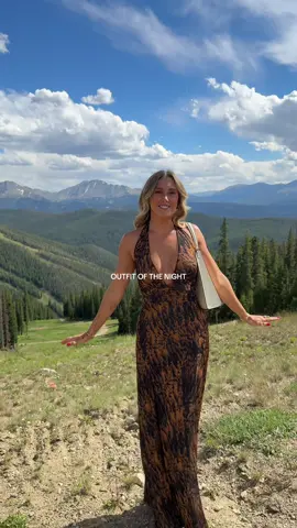 A post by @sidneytilton on TikTok caption: ootd 