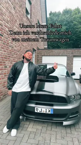 A post by @liiikeez on TikTok caption: BYE BYE MEIN TRAUM 🥹😍 #viral #trend #2025 