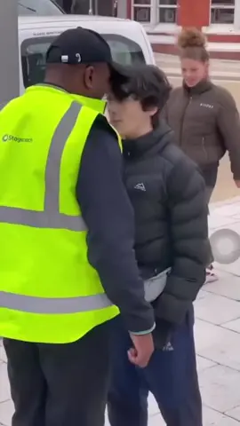A post by @strangefishsea on TikTok caption: #scared #scareprank #funny #funnyvideo #prank #pranks #fyp 