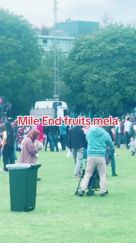 A post by @zinuktalukdar7777 on TikTok caption: Mile End fruits mela#everyone #fouryourpage #fyp #tik_tok #zinuk7777 #❤️❤️❤️ 