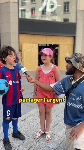A post by @sahaelito on TikTok caption: Et vous, vous dormez au travail ? 😂 @Indeed France #IndeedPartnerFr   #humour #drole #sahaelito #enfants #manamana #defi #jeux #ads