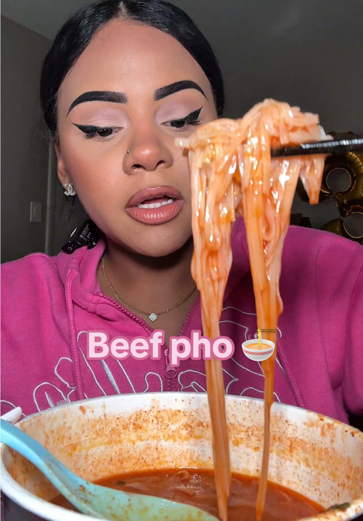 A post by @aliviadonai on TikTok caption: This is my favorite instant pho! Really yummy 😋  #pho #tiktokmademebuyit #tiktokshopcreatorpicks #pholicious 