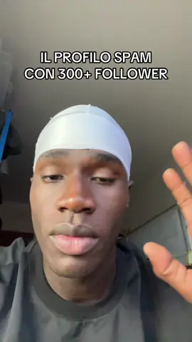 A post by @fedecpe on TikTok caption: Spam che non ha senso