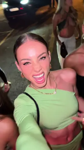 A post by @charlyjordan on TikTok caption: The end > first and definitely not my last time @bella lövkvist @Bailey jo @gia 