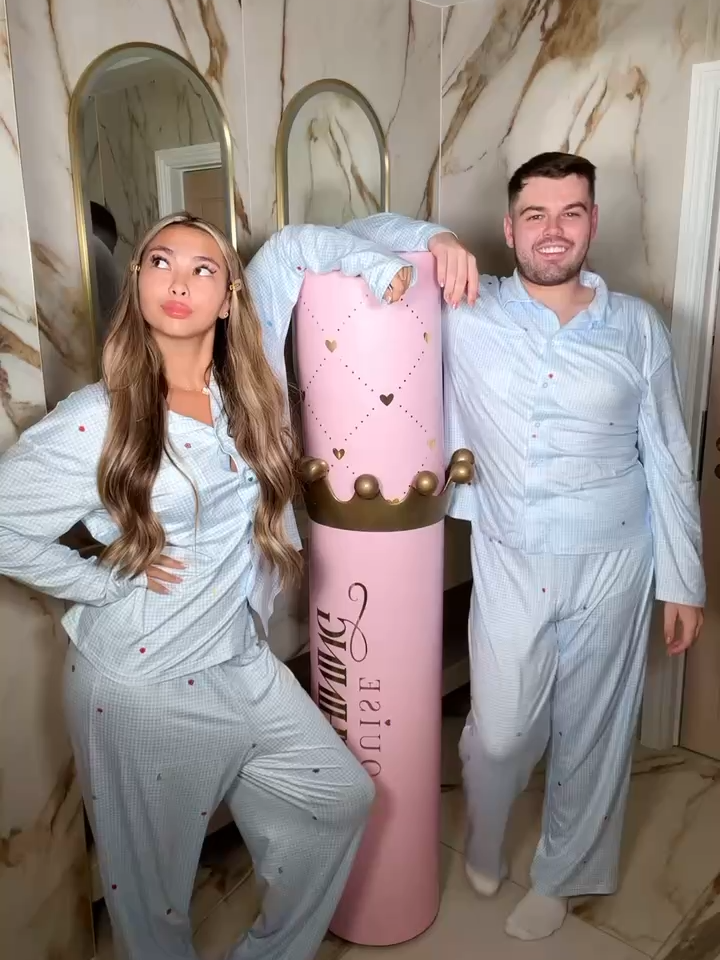 A post by @plmakeupacademy on TikTok caption: When the lip oil’s THAT iconic, you’ve got no choice but to dance beside it 😮‍💨✨ ##plouisemakeup #plouise_makeup_academy #badbitch #plouise #plouisejuiceboxes