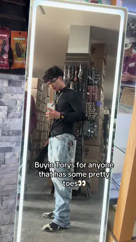 A post by @emmanuelsalazar__ on TikTok caption: jk you thought👅 #fyp 