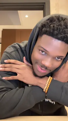 A post by @axelmerryl on TikTok caption: Je ne veux plus rentrer 😑 je reste ici 🇨🇬🇨🇬🇨🇬