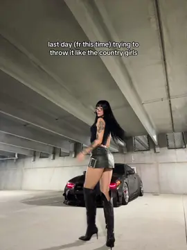 A post by @xqueenkalin on TikTok