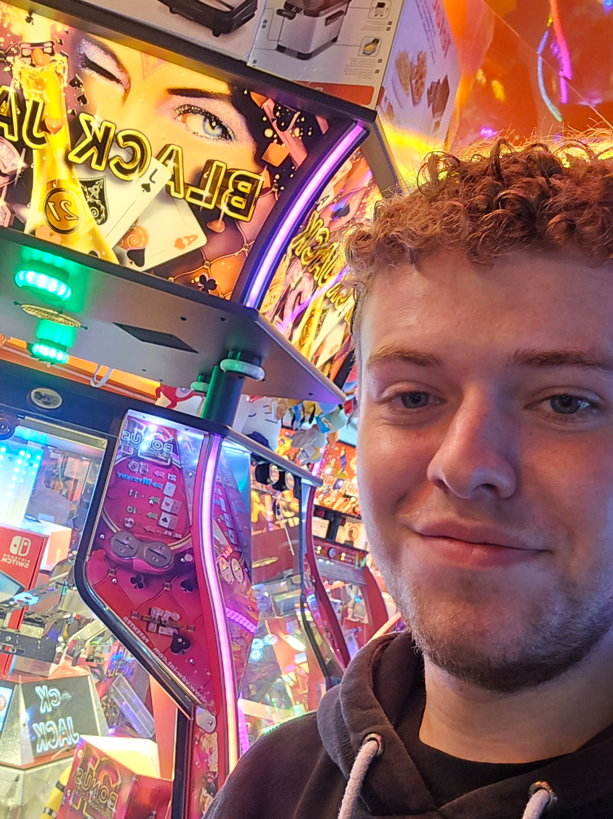 A post by @cseb_officiel on TikTok caption: Jfai tombé des clef gagnante ou perdante a la machine a pièce ...