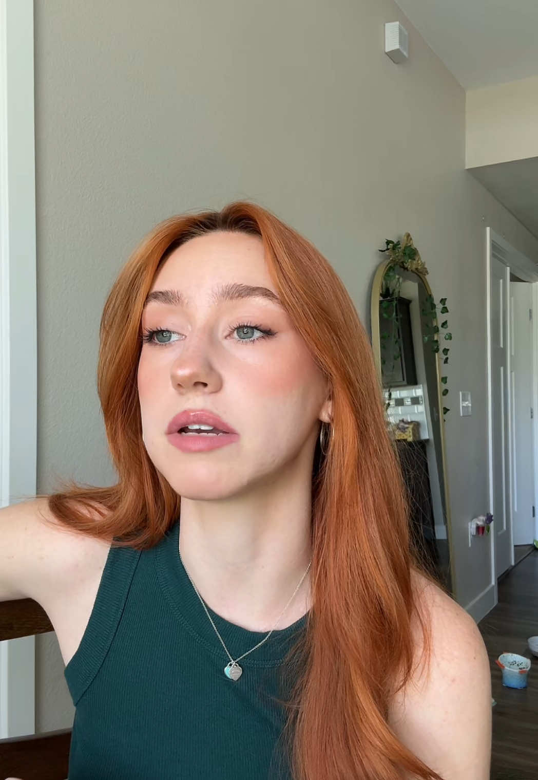 A post by @saianana on TikTok caption: #greenscreen And honestly I’d still buy it😭 #peliroja❤️👩🏻‍🦰 #2001 #ifykyk #y2k #fypシ゚viral 