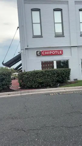 A post by @stankabuttx on TikTok caption: chipotle date 🫶🏻 #fyp #kash #baltimore 