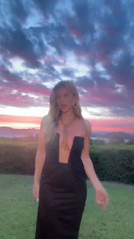A post by @xandrapohl on TikTok caption: I m loving life 