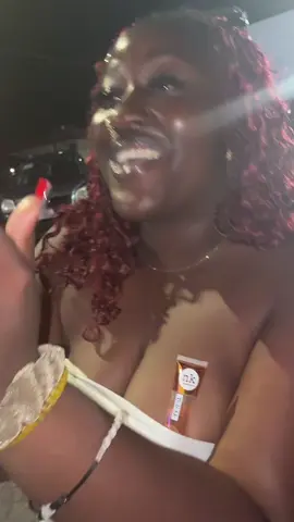 A post by @its_ginoncy on TikTok caption: Selling my drinks at Kelly’s 