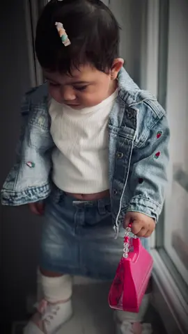 A post by @ales_melis_4 on TikTok caption: #fyp 💕💕💕😍 la cat mai multe lunițe sufletul meu frumos te iubesc și să îți dea Dumnezeu multă sănătate și fericire inima mea 😻😻😻😍🫶💕💕