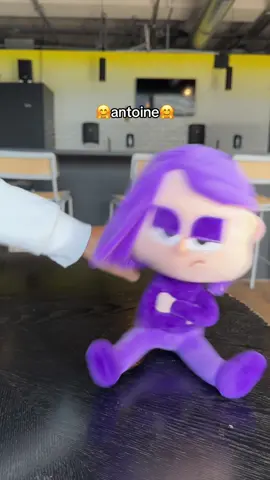 A post by @duolingofrance on TikTok caption: le p'tit trio #duolingo 