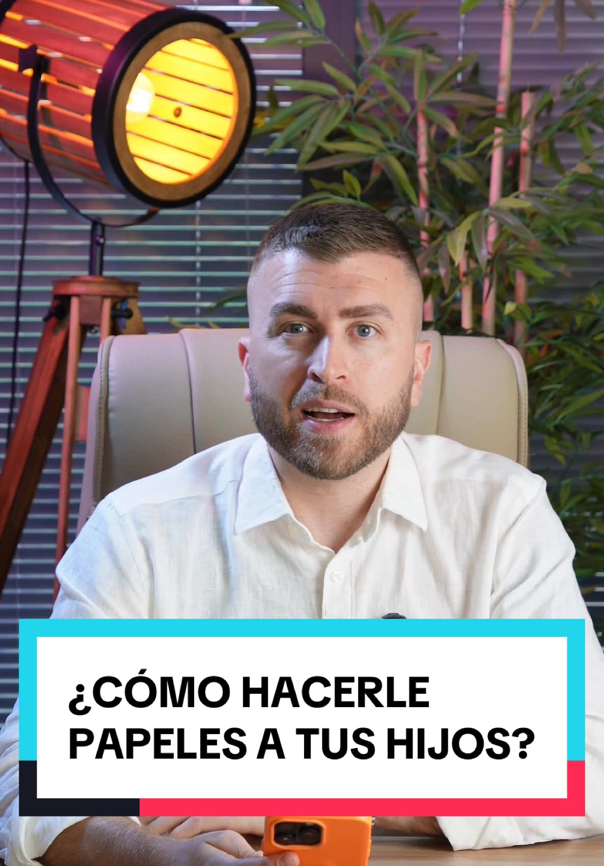 A post by @abogadoextranjeria on TikTok caption: Cómo obtener permisos de residencia y nacionalidad española para los hijos de una persona con DNI