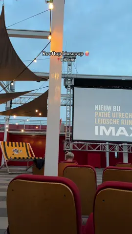A post by @beaugoudbeek on TikTok caption: Perfect voor een datenight!📍Pathé Utrecht Leidsche Rijn #fy #foryou #pathe #bioscoop #rooftop #cinema #outdoorcinema #datenight #dateidee #dateideas 