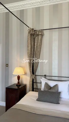 A post by @ on TikTok caption: Day in the life: as a corporate babe, luxury uk spa #getaway 🛁🌾 - Best uk staycation getaway, they keep me sane  - Celebrating your friends wins - ﻿Working on learning to relax, I’m slowly realising that for me it’s easier said than done  - Dinner at Hakkasan, food recommendations in my weekly vlog on to YouTube: safiyarozi #fyp #romanticisinglife #success #career #corporatebabe #corporatebaddie #spaday #ukgetaway #womenintech #Lifestyle #luxuryspa #girlhood #worklifebalance #officeoutfits #motivation  #staycationuk #becomingher #spadayvlog #outfitinspo 