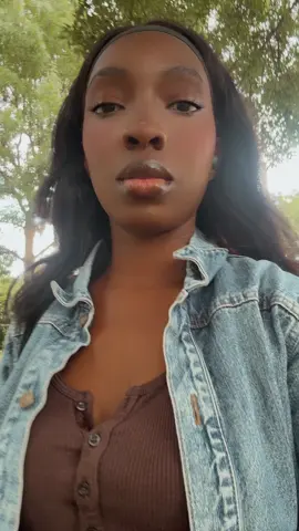 A post by @lauresexy on TikTok caption: #pourtoii 