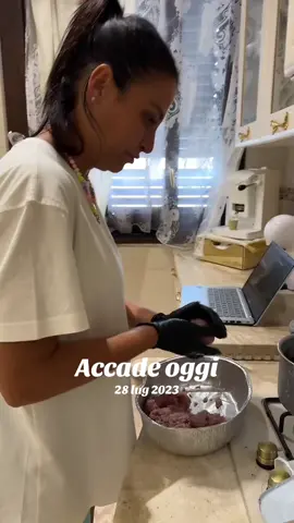 A post by @misterpellapazzofamily1 on TikTok caption: #accadeoggi 