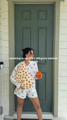 A post by @savannahraebryant on TikTok caption: i’m so over summer at this point 😅  . #florida #heat #Summer #fall #summerween #fall #halloween #fallvibes #season #contentcreator #fyp #pumpkin #relatable 