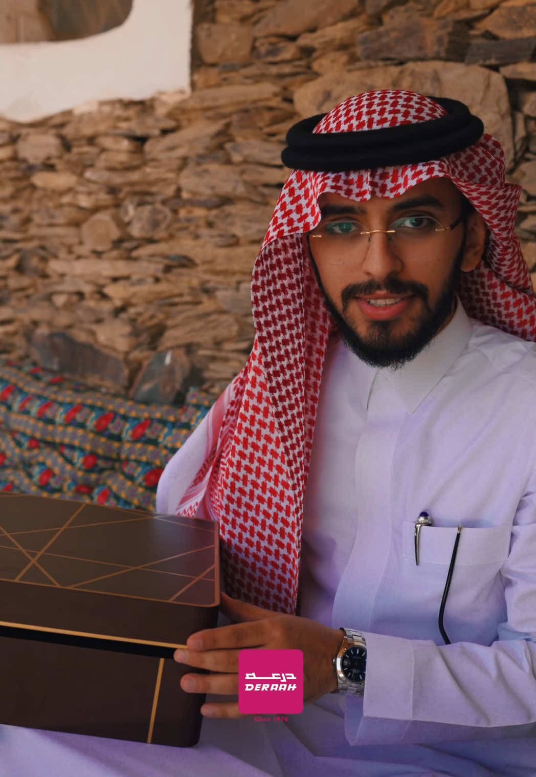 A post by @1imec2 on TikTok caption: زواج ؟! زيارة ؟! نجاح ؟! سفرات ؟! 🎁🤩 هدايا وأطقم الصيف من درعه، لجميع مناسباتك و لكل  ضيوفك .  تسوق الآن  مجموعة متنوعة من أفخم الأطقم والهدايا ، عود ، بخور ، عطور ، اكسسوارات فاخرة. 😍😍 في رحلة صيفك، أطقمنا لضيفك 👍 #أطقم_لضيفك  #عطور_الصيف