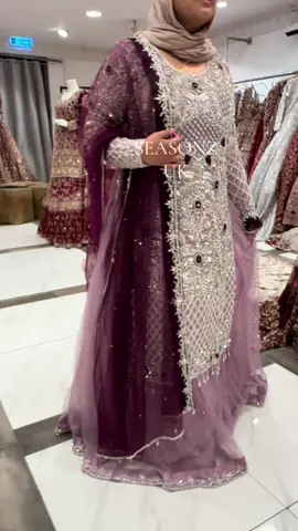 A post by @seasonz_uk on TikTok caption: #seasonz_uk #sale #viraltiktok #fyp #shaadiseason 