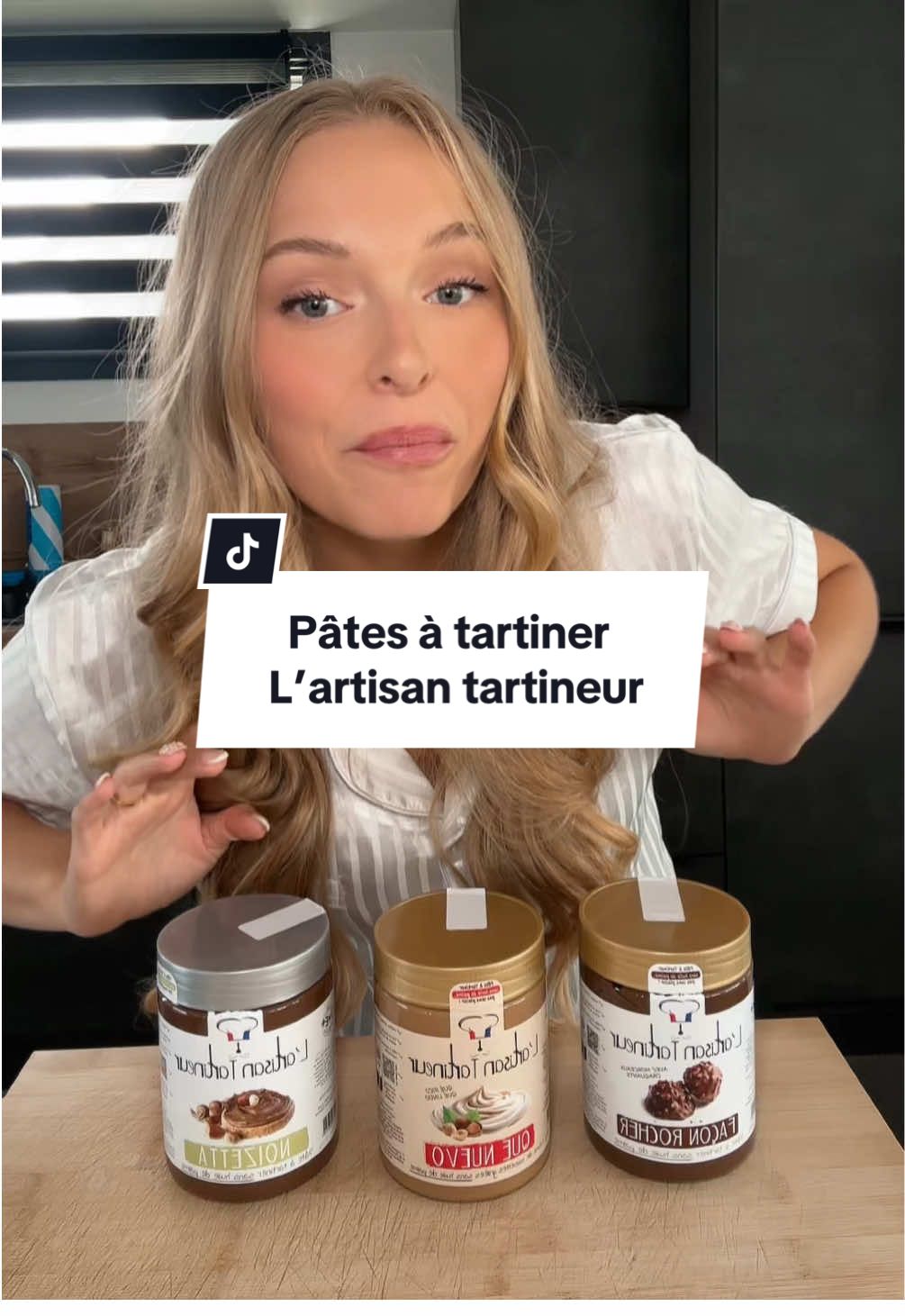 A post by @wendyruel on TikTok caption: Ces pâtes à tartiner @L’Artisan Tartineur sont incroyables 🤤💖 *fabrication artisanale en France #artisantartineur #quenuevo #bowlcake 