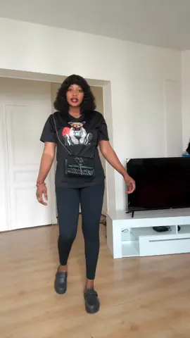 A post by @amykante3 on TikTok caption: #amykante3 #amour 