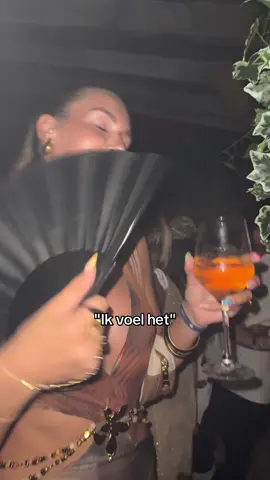 A post by @luna.nieuwboer on TikTok caption: Best of both worlds @Kelly Mexy 