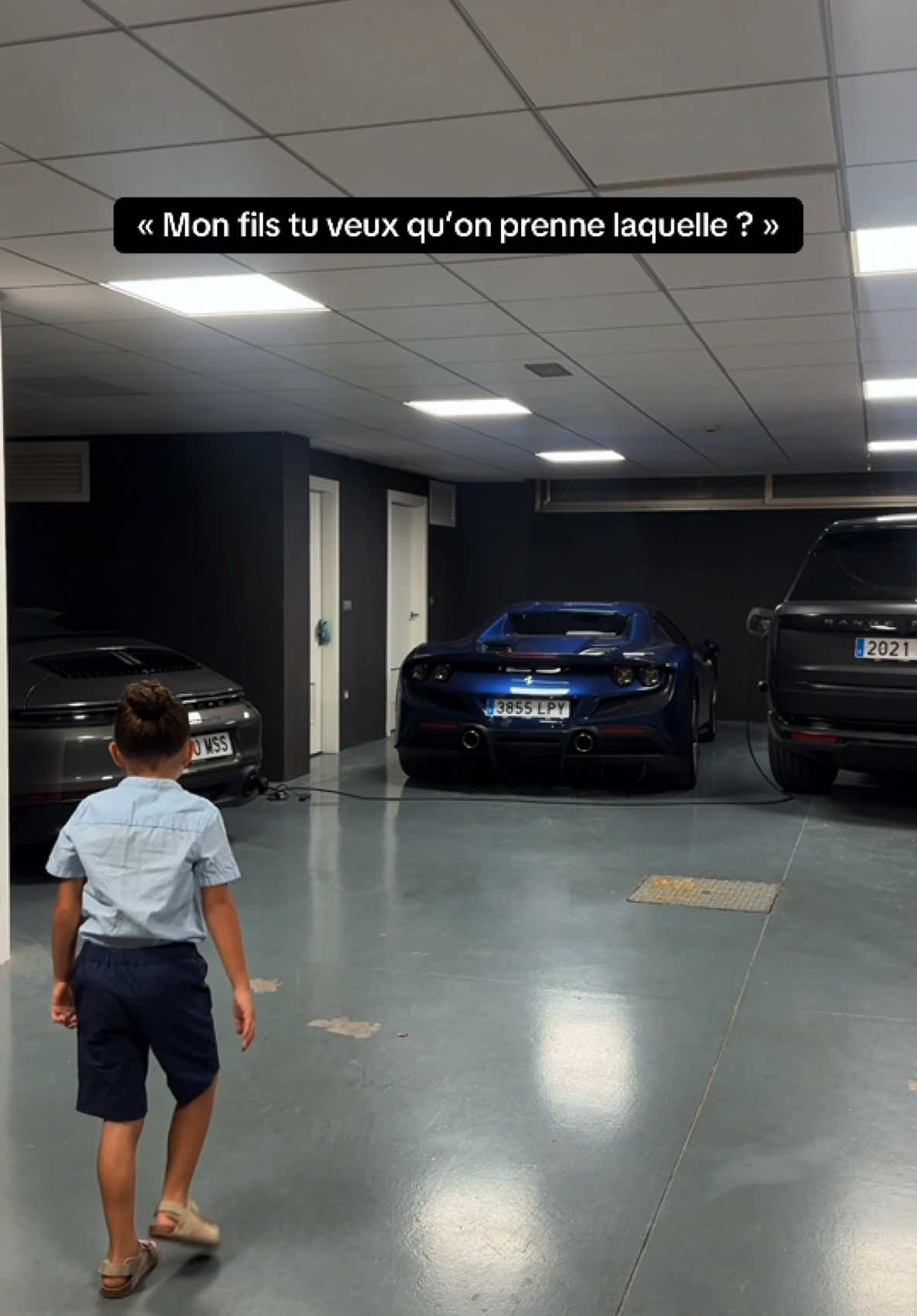 A post by @gamze_kgln on TikTok caption: Fils et supercar ❤️