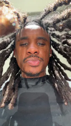 A post by @dlocss on TikTok caption: #fyp #dlocss 