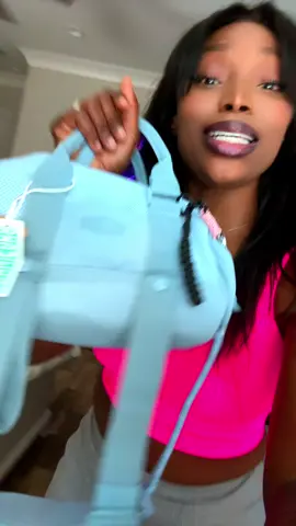A post by @dlynnbeauti504 on TikTok caption: #bagsmart #minidufflebag #bags #gymbag 