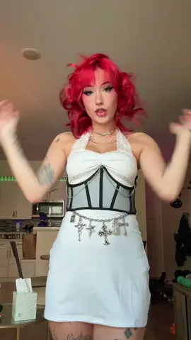 A post by @charleygrayyyy on TikTok caption: rate my fit⁉️ #alt #bi 