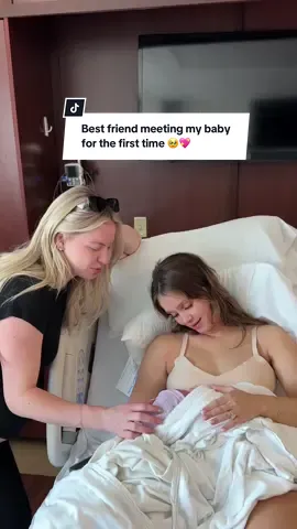 A post by @mikaylamatthews on TikTok caption: Never had to ask her to be a good friend 🥲🥹 @Mayci Neeley Ilysm  #momtok #pregnant #Bestfriend 