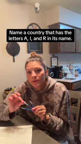 A post by @holdendavenport on TikTok caption: She had no idea😂@Typicalxashley 