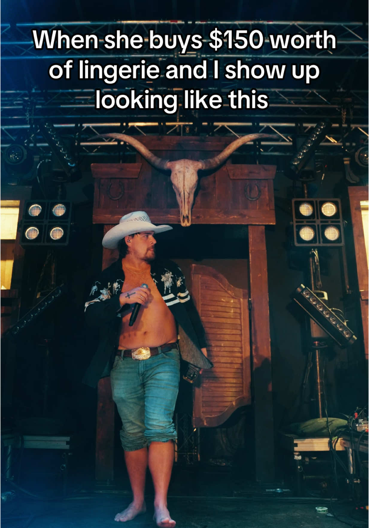 A post by @gavinadcockmusic on TikTok caption: I’d get lost in them green eyes 