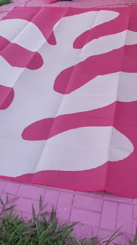 A post by @pinktate1 on TikTok caption: click the shopping cart on this video 💕💕 #tiktokshopfinds #pink #outdoor 