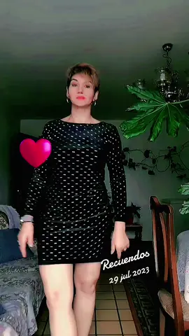 A post by @stelua33 on TikTok caption: #Recuerdos 