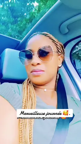 A post by @mouna_cisse38 on TikTok caption: #viral_video #vues #fyp #pourtoii #effettivocali 
