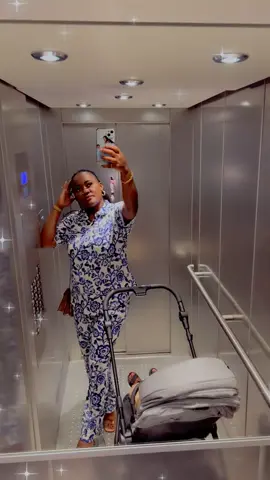 A post by @esperancekabeya on TikTok caption: #toulemonde #tik_tok #pourtoii 