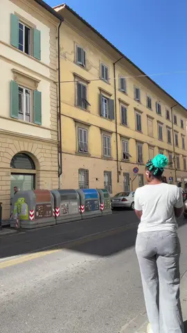 A post by @princesse_ange2 on TikTok caption: #tiktoker #malitiktok🇲🇱 #italy #grandetaille 