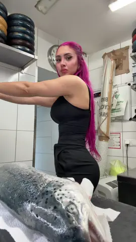 A post by @mikasahanma on TikTok caption: #mikasa #viral 