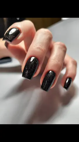 A post by @_tannya_23 on TikTok caption: #🖤 #nailsartvideos #nails #blacknails #glitter #blackglitter #fyp #🩷