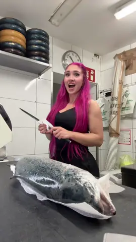 A post by @mikasahanma on TikTok caption: #mikasa #viral #sushi #salmon 