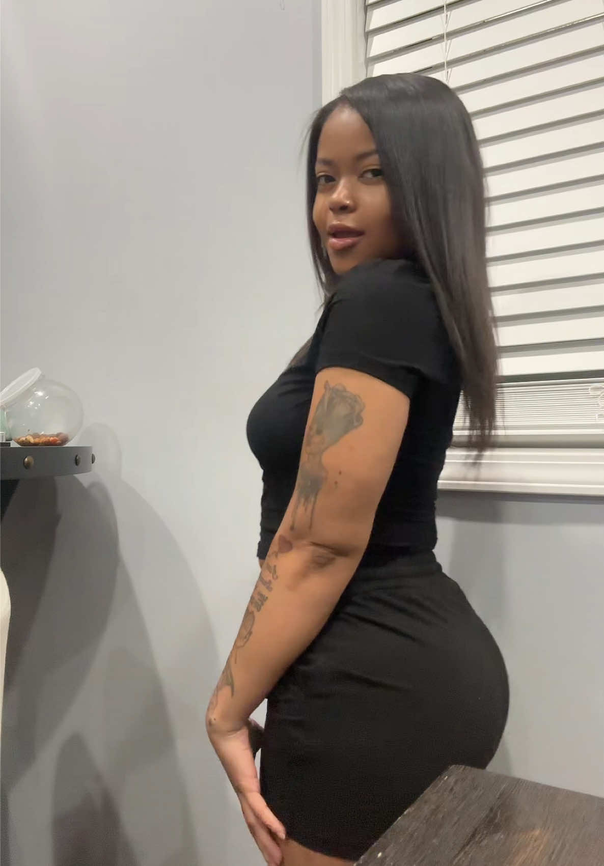 A post by @its_niakay on TikTok caption: TikTok shop got all the on the go outfits yall😭😭😍😍