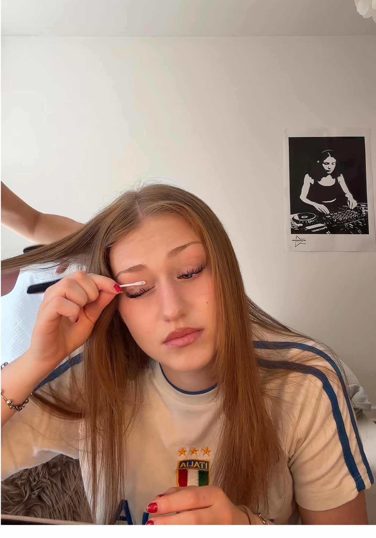 A post by @yanaclare on TikTok caption: wie findet ihr meinen look? @Jolina Louise @nastya 