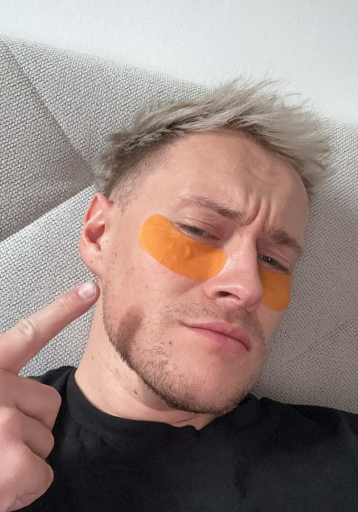 A post by @jorissava on TikTok caption: Das letzte hat mich echt berührt 😭#jorissava 
